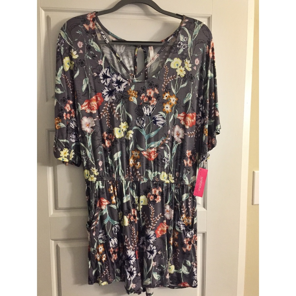 {NWT Xhilaration} Grey Floral Knit Romper